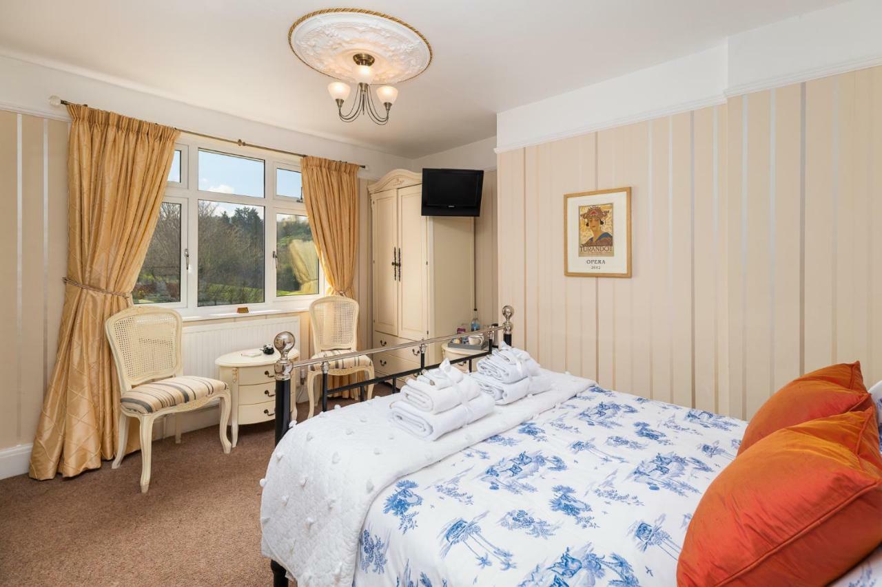 Langleigh Guest House อิลฟราคูมบ์ ภายนอก รูปภาพ