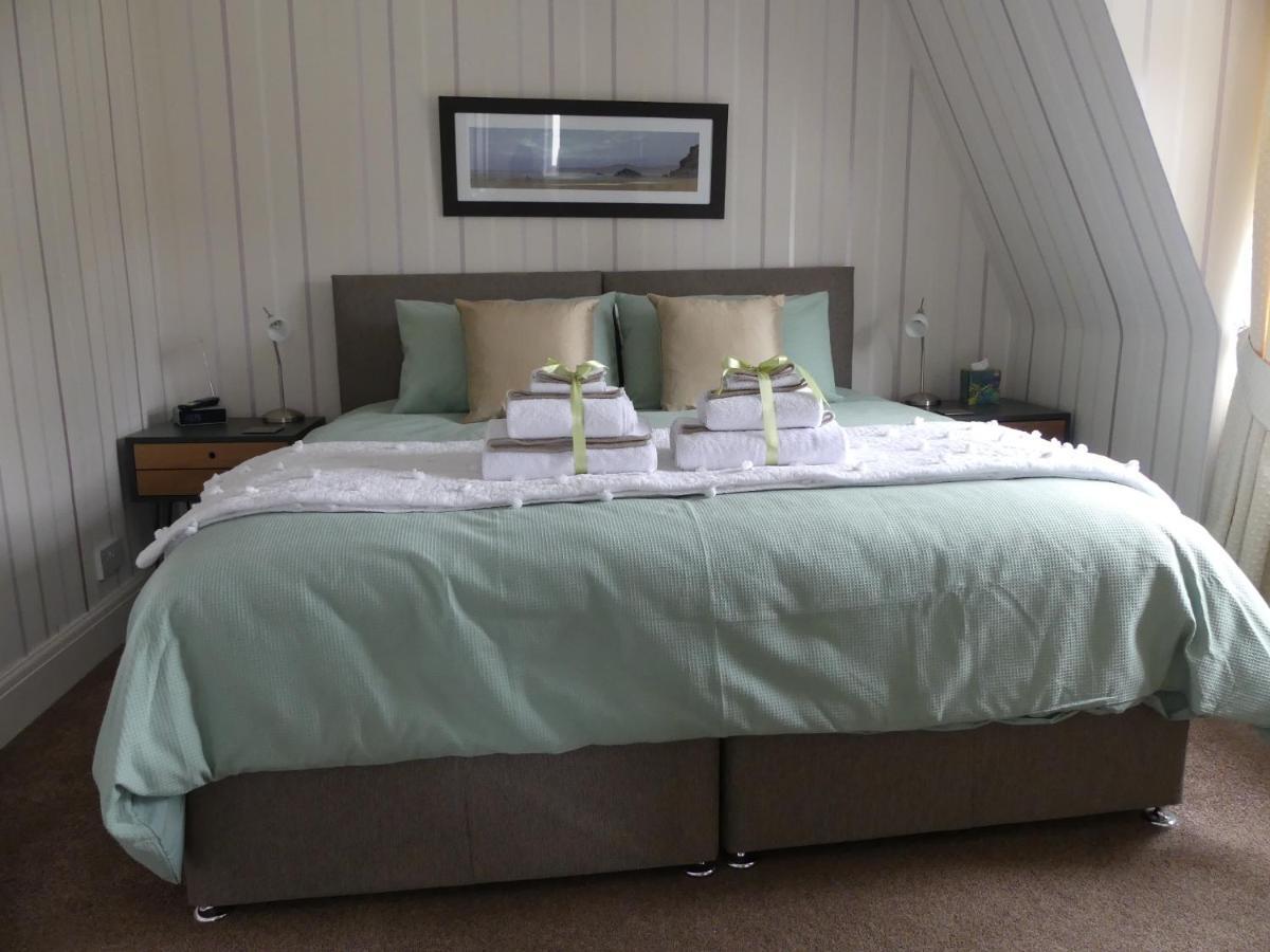 Langleigh Guest House อิลฟราคูมบ์ ภายนอก รูปภาพ