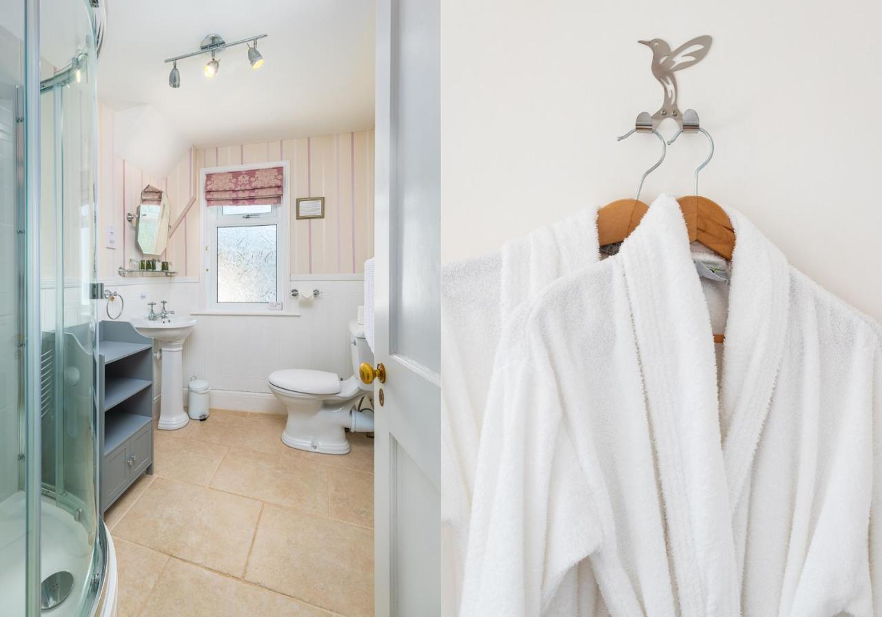 Langleigh Guest House อิลฟราคูมบ์ ภายนอก รูปภาพ